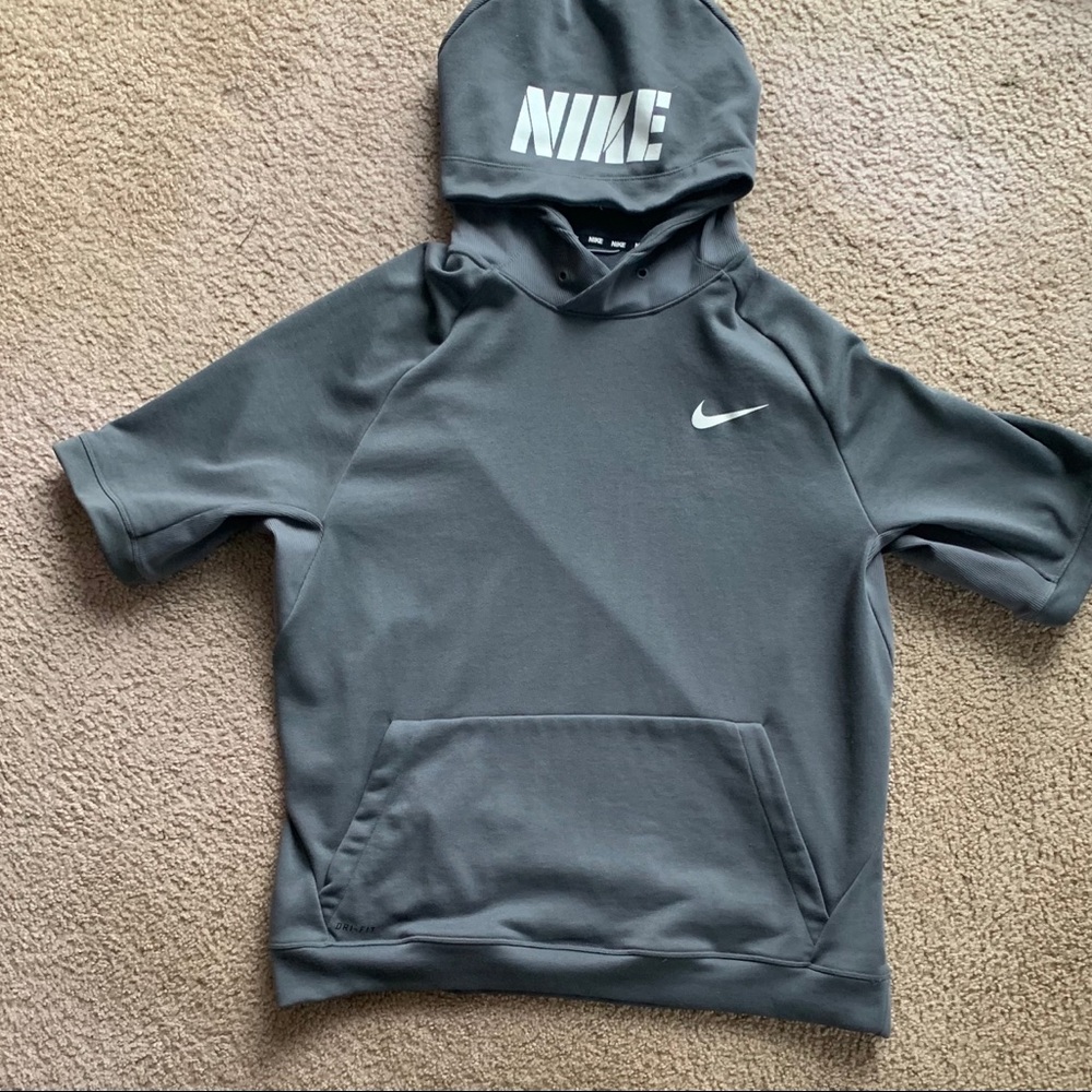 Nike Dri-Fit Hooded Sweatshirt Short Sleeve